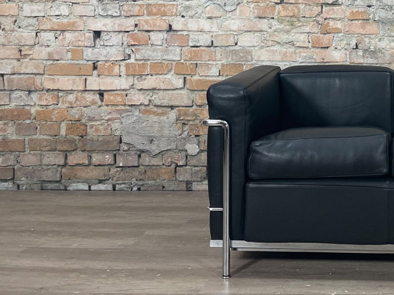 Image 1 of Divano Cassina LC2