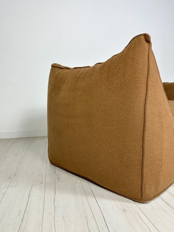 Image 1 of Originele vintage Le Bambole 2-zitsbank door Mario Bellini voor B&B Italia