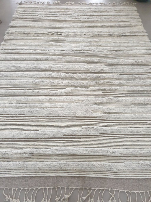 New hand-knotted 100% wool carpet