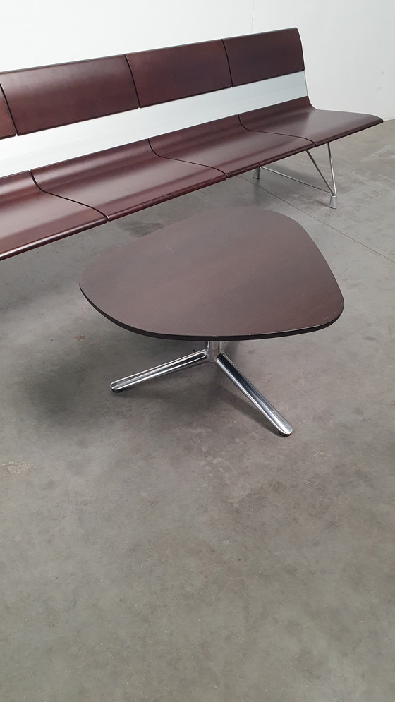 Image 1 of Table basse design Kei BULO organique, plaquée chêne brun foncé