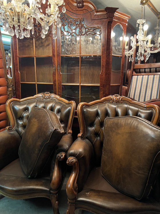 Image 1 of 2 poltrone Chesterfield barocche in pelle
