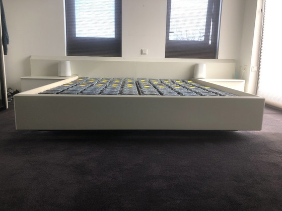 Image 1 of Struttura letto bianca vintage di Interlubke (180x200cm)