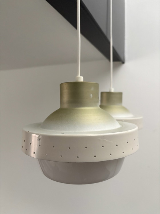 Two vintage Pendant lamps, Plastic, Metal, Creme (photo 3 of 9)