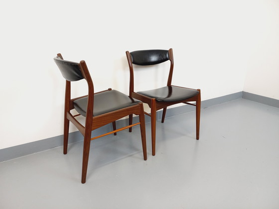 Image 1 of Pair of Vintage Scandinavian Teak and Skai Chairs from the 50s and 60s