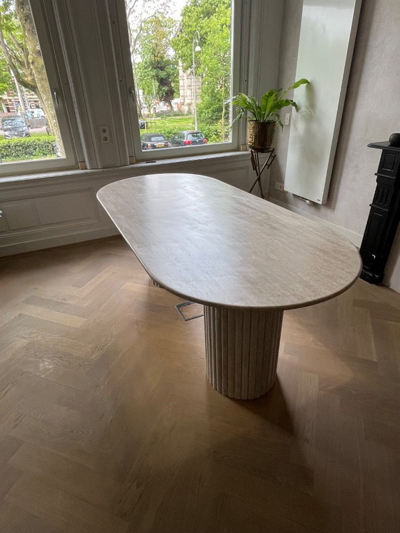 Image 1 of Mesa de comedor de travertino - NUEVA