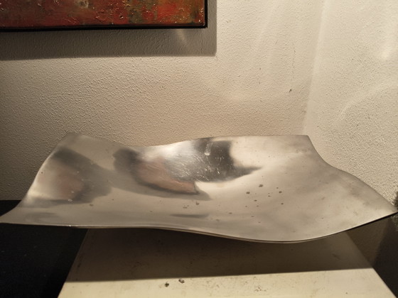 Image 1 of Ciotola scultura in alluminio con onda modernista dal design vintage