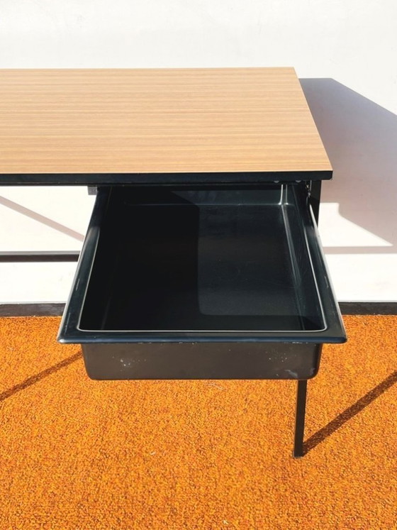 Image 1 of Piccola scrivania Junior Meurop [Vintage anni '60] Scrivania Guariche