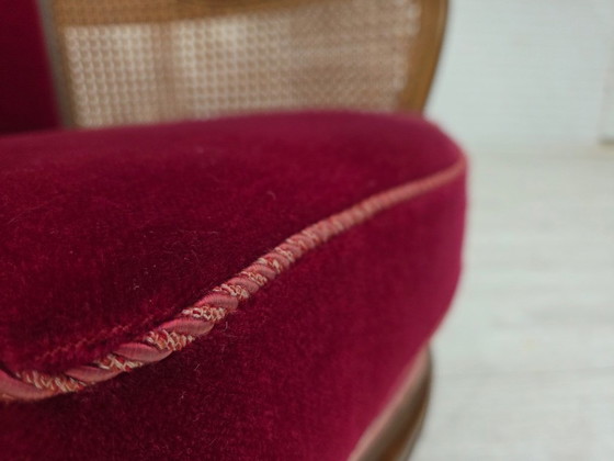 Image 1 of Fauteuil danois des années 1950, velours d'ameublement, bois de frêne, maille d'ameublement.