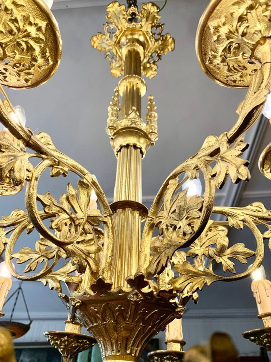 Image 1 of Lampadario neogotico in bronzo dorato - Lampade a sospensione antiche francesi a 18 luci per chiesa