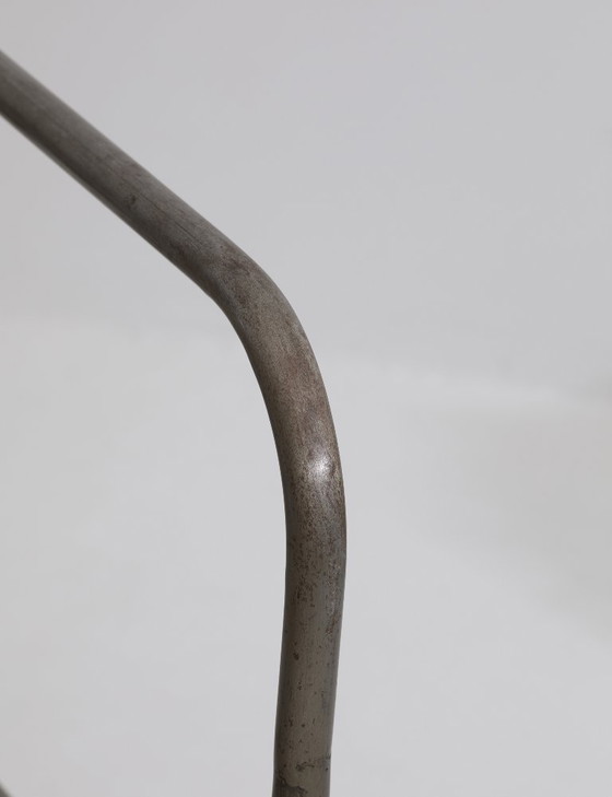 Image 1 of Sculpturaal metalen bankje / Gesigneerd kunstwerk uit 2000