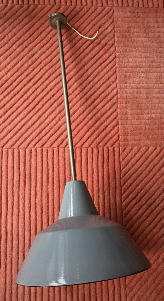 Beautiful industrial pendant lamp Louis Poulsen 19540, Lighting, Metal, Aluminium, Grey (photo 3 of 8)