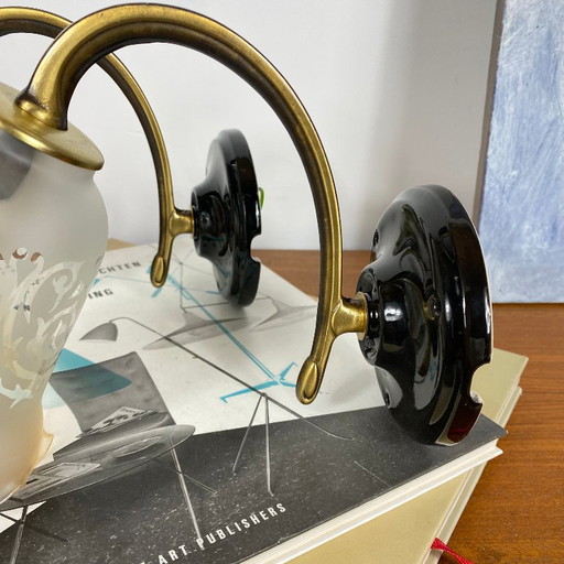 Pair of brass gooseneck wall sconces, screen-printed glass tulip shades, porcelain rosettes – wandlampen (photo 2 of 8)