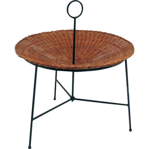 Revistero vintage de mimbre y latón lacado en negro, 1960