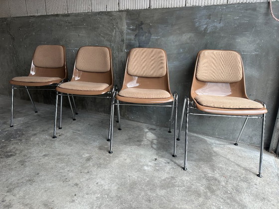 Image 1 of 4x Space Age Drabert stacking chairs – vintage chrome shell