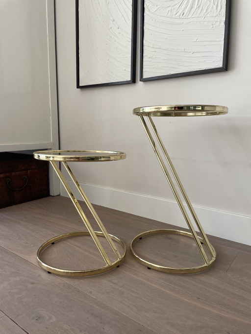 Magnifique ensemble de deux tables d'appoint design en laiton