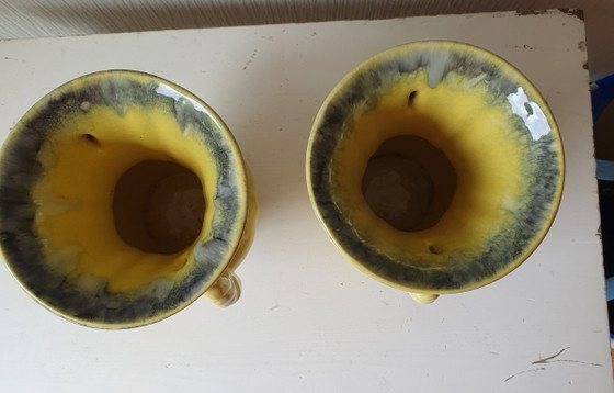 Image 1 of Twee vintage Art Deco vazen met opvallend 2-kleurig glazuur