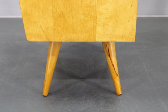 Image 1 of Nachtkastjes en ladekast met glazen legplank uit 1960, Tsjecho-Slowakije