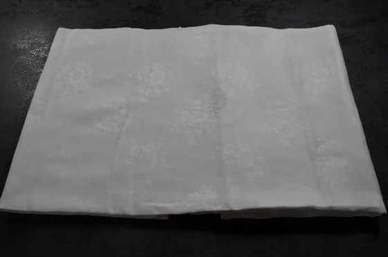 Große Tischdecke aus weißer Damastbaumwolle, 1930er Jahre – Tischdekoration, Cotton (photo 9 of 10)