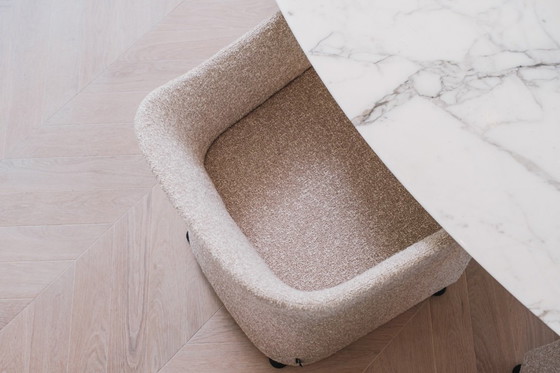 Image 1 of Knoll Saarinen 244 cm Calacatta plateau en marbre doré