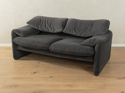 675 Maralunga Sofa by Vico Magistretti, Cassina
