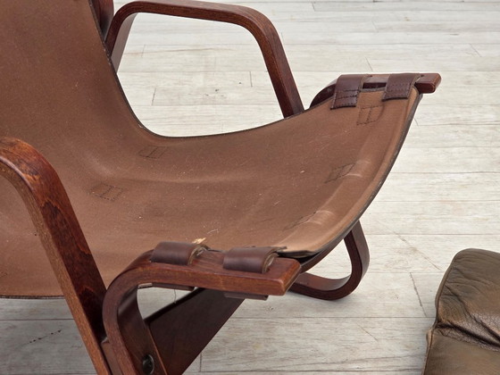 Image 1 of Fauteuil lounge norvégien des années 1970, revêtement en cuir marron.