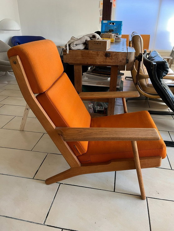 Image 1 of Poltrona Hans J. Wegner GE290A