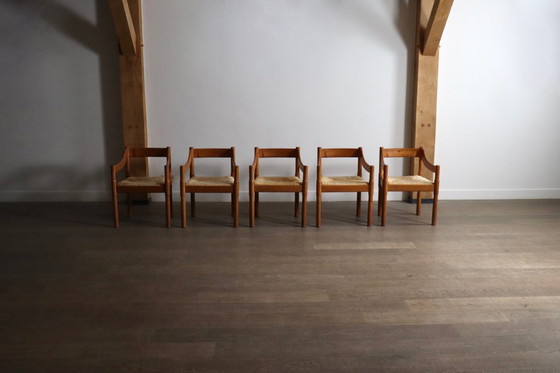 Image 1 of Set van 5 carimate stoelen van Vico Magistretti, Italië jaren 60
