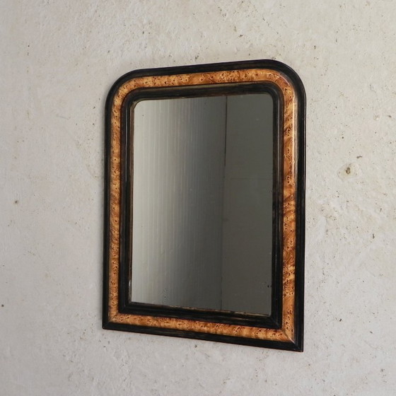 Louis Philippe mirror in faux burr walnut frame, 1917, Wood, Glass, Black, Klassiek (photo 2 of 9)