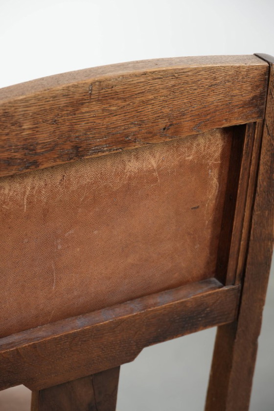 Image 1 of Ensemble de 4 chaises de salle à manger anciennes en chêne de style Art nouveau, recouvertes de peau de mouton.