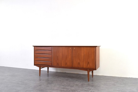 Image 1 of Mid-Century teakhouten dressoir van Frederik Kayser, jaren 60.