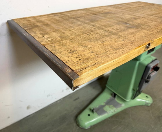 Image 1 of Tavolo industriale in ghisa verde, anni '60