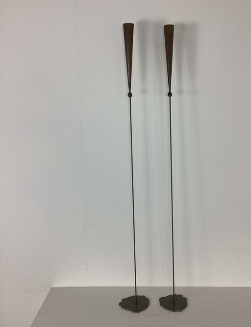 Set de 2 Bougeoirs et chandeliers brutalistes en cuivre Pieter Spruyt années 1980 signé