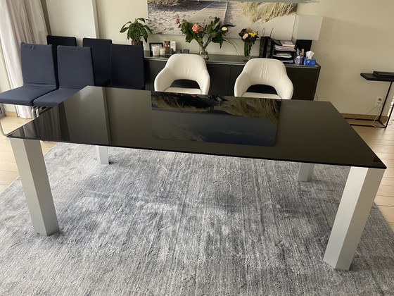 Image 1 of Rolf Benz schwarz glasierte Speisetafel