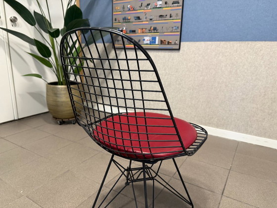 Vitra | Eames | DKR | Metallo nero e pelle rossa | 1 pezzo – Sedie da pranzo, Leather (photo 6 of 11)