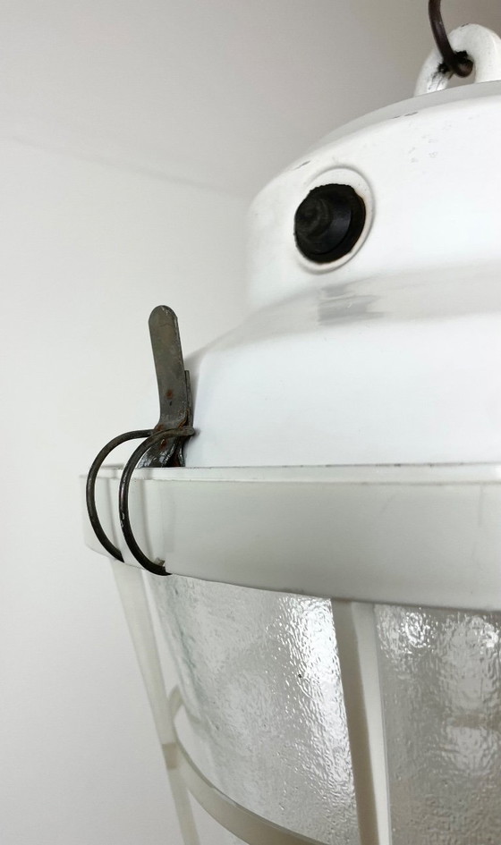 Image 1 of Weiße Industrie-Fabrikkäfigleuchte von Elektrosvit, 1980er Jahre