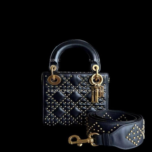DIOR LADY MINI GESTEPPTES NIETENBELEUCHTUNGS-LAMMLEDER SCHWARZ GOLDENE BESCHLÄGE