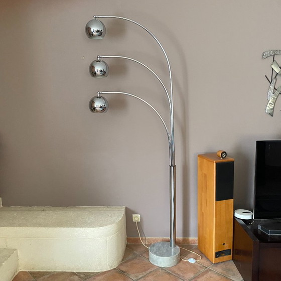 Muguet Stehleuchte von Goffredo Reggiani. 1970. Space Age. – Stehleuchten, Marble, Metal (photo 3 of 9)