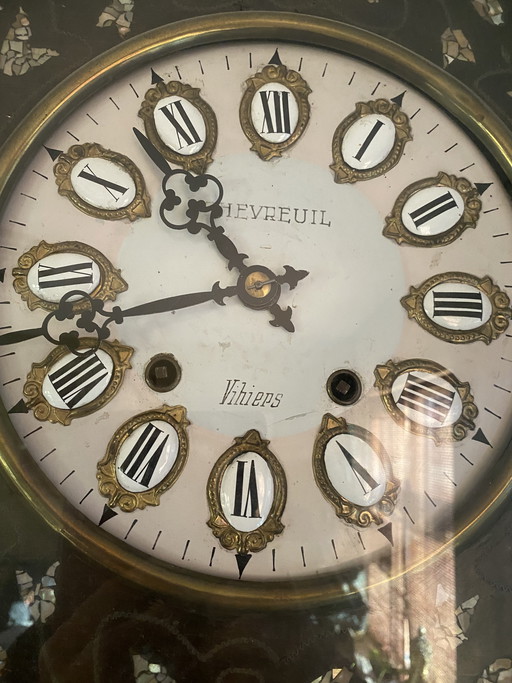 Antike Uhr von Chevreuil Vihiers
