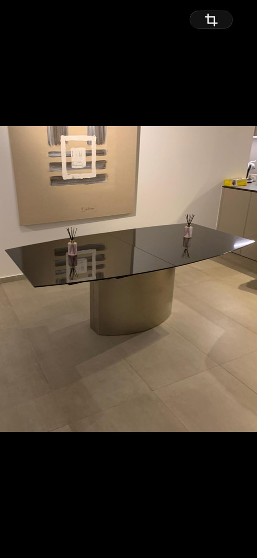 BELGOCHROM DINING TABLE