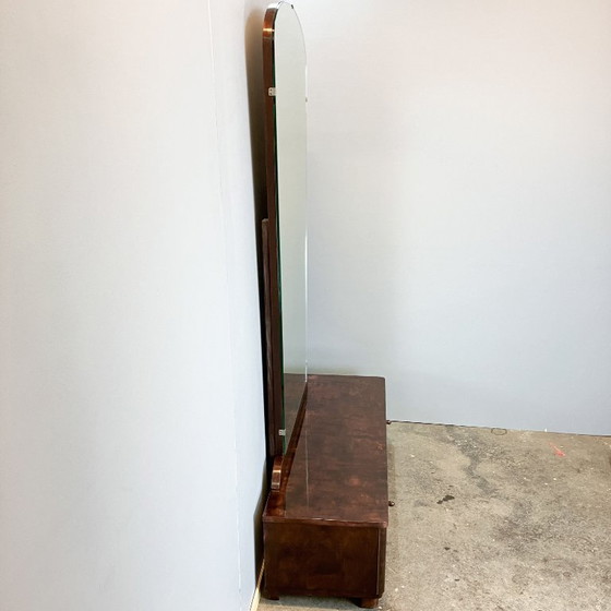 Image 1 of Specchio a figura intera, cassettiera a specchio con anta scorrevole in vetro in betulla fiammata, anni '50, restaurata