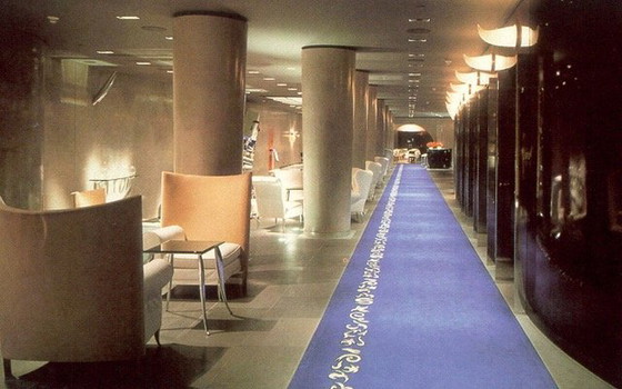 Image 1 of Links und rechts Royalton Sessel Starck Driade