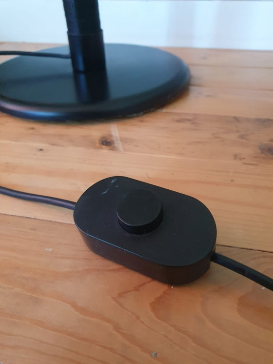 Image 1 of Lampe de lecture noire vintage des années 80 avec abat-jour ajouré.