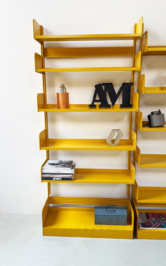 Image 1 of Bibliothèque jaune italo-néerlandaise Lips Vago « Congresso », 1968