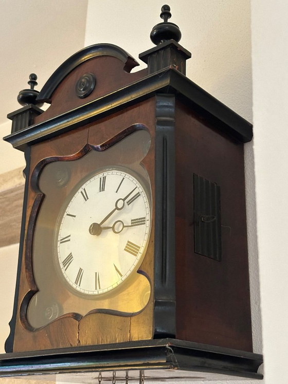 Antike Wanduhr mit Emaille-Zifferblatt und Gewichten – Uhren, Glass, Metal (photo 4 of 6)