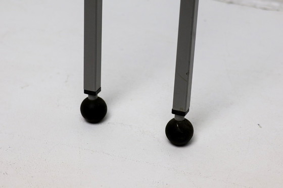 Image 1 of Kapstok uit de jaren ’80, met invloeden van de Memphis-stijl (denk aan ontwerpers als Sottsass en Pesce).