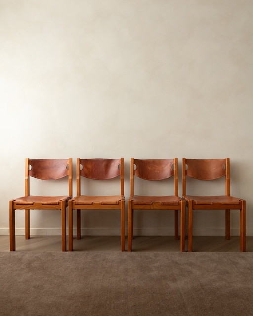 Brutalistische eetkamerstoelen van iepenhout en leer van Maison Regain, jaren 70, set van 4