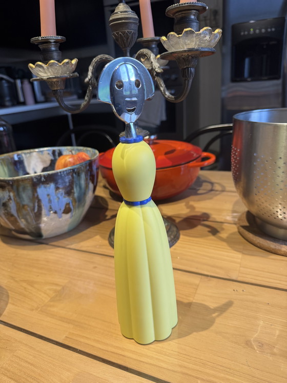 Image 1 of Moulin à Poivre Alessi "Anna G" - Jaune - Design d'Alessandro Mendini - Icône du Design Italien (Années 1990)