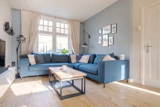 Modernes Ecksofa in Dunkelblau
