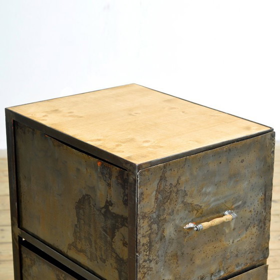 Industriële ladekast, circa 1950 – Ladekasten, Metal, Wood (photo 5 of 9)