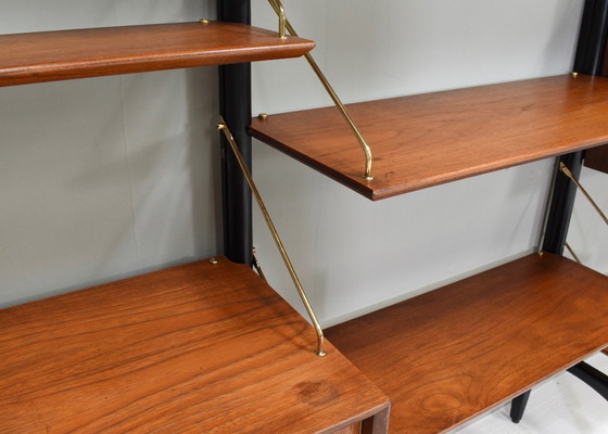 Louis Van Teeffelen Wandregal aus Teak und Messing für WEBE, Niederlande – um 1950 – Wood (photo 5 of 15)
